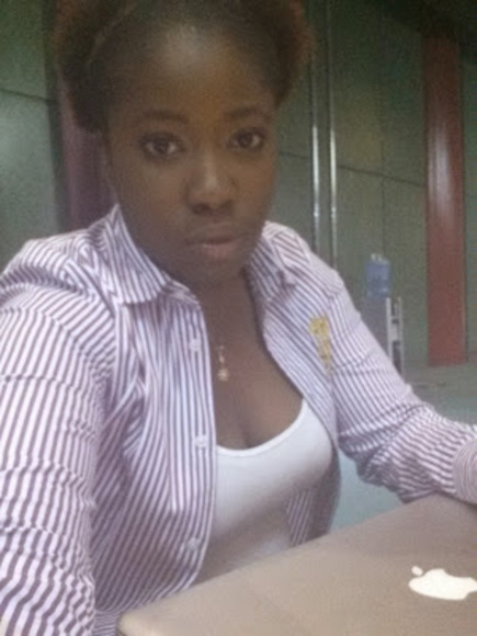 Meet your Posher, Omobisola - Picture 1 of 1